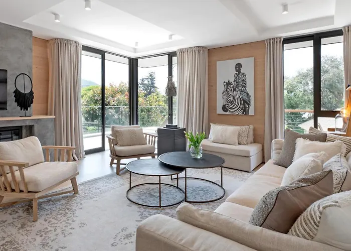 Neue Luxurioese Penthouse-Wohnung Mit 3 Schlafzimmern, Atemberaubendem Tafelbergblick Und Rooftop Pool Auf 210M2