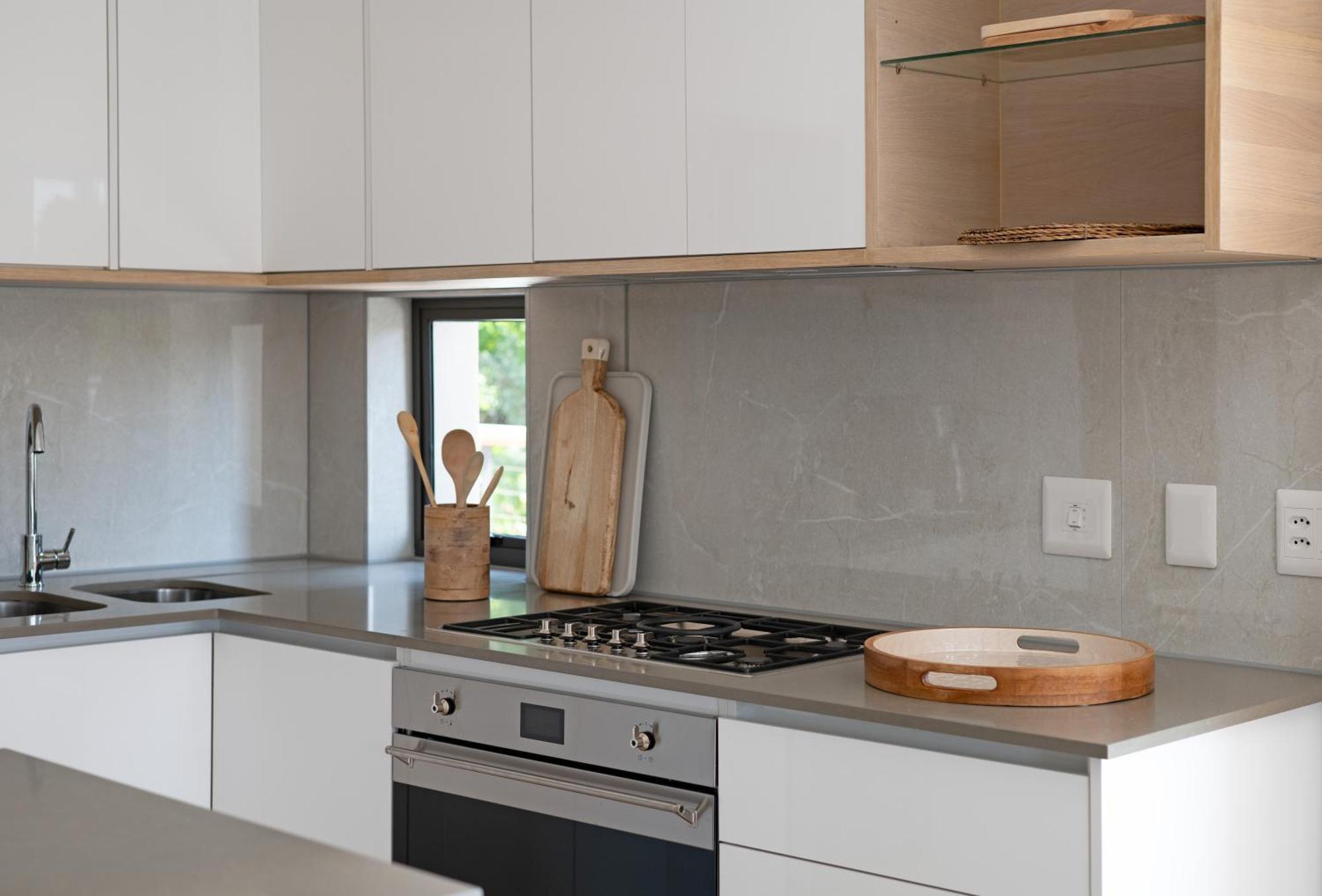Neue Luxurioese Penthouse-wohnung Mit 3 Schlafzimmern, Atemberaubendem Tafelbergblick Und Rooftop Pool Auf 210m2 *