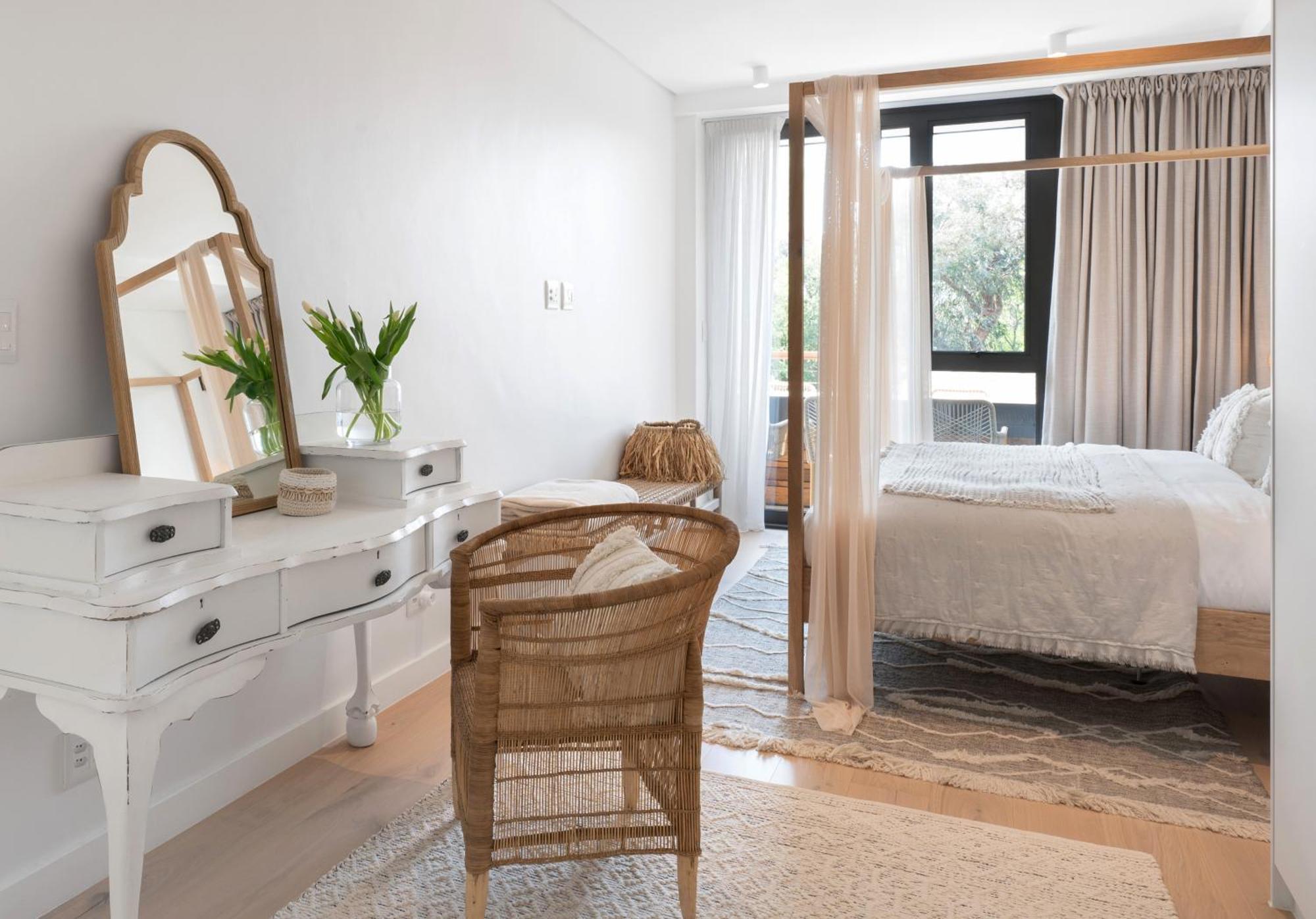 Neue Luxurioese Penthouse-wohnung Mit 3 Schlafzimmern, Atemberaubendem Tafelbergblick Und Rooftop Pool Auf 210m2 Apartment *