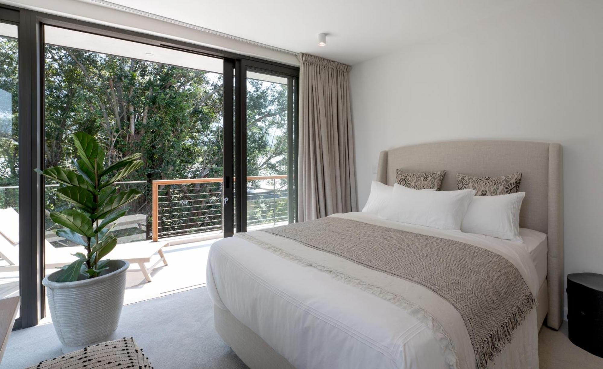 Neue Luxurioese Penthouse-wohnung Mit 3 Schlafzimmern, Atemberaubendem Tafelbergblick Und Rooftop Pool Auf 210m2 * Cape Town